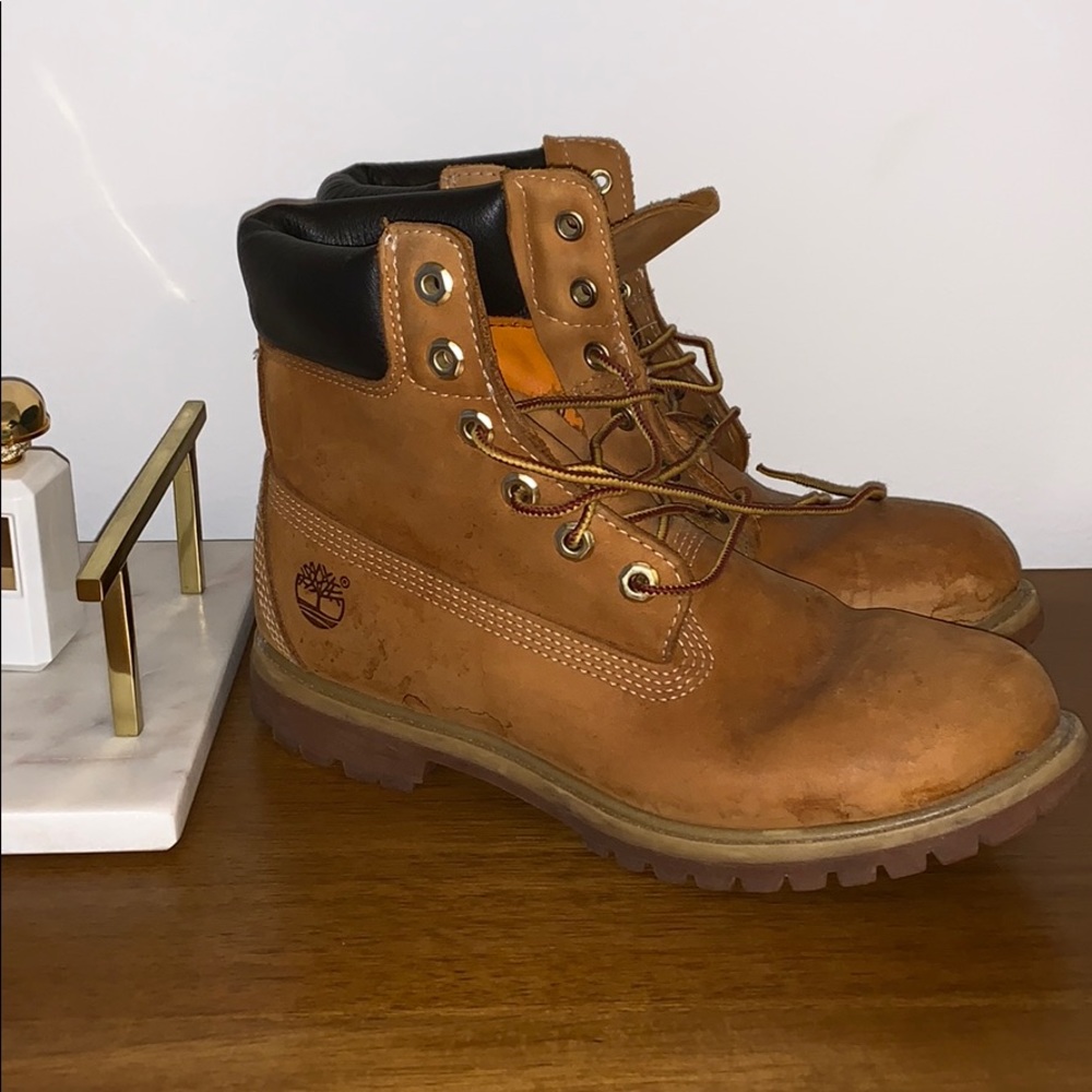 Women’s 8.5 Timberlands